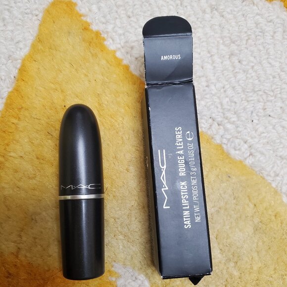 MAC Lipstick – Amorous - Picture 1 of 1
